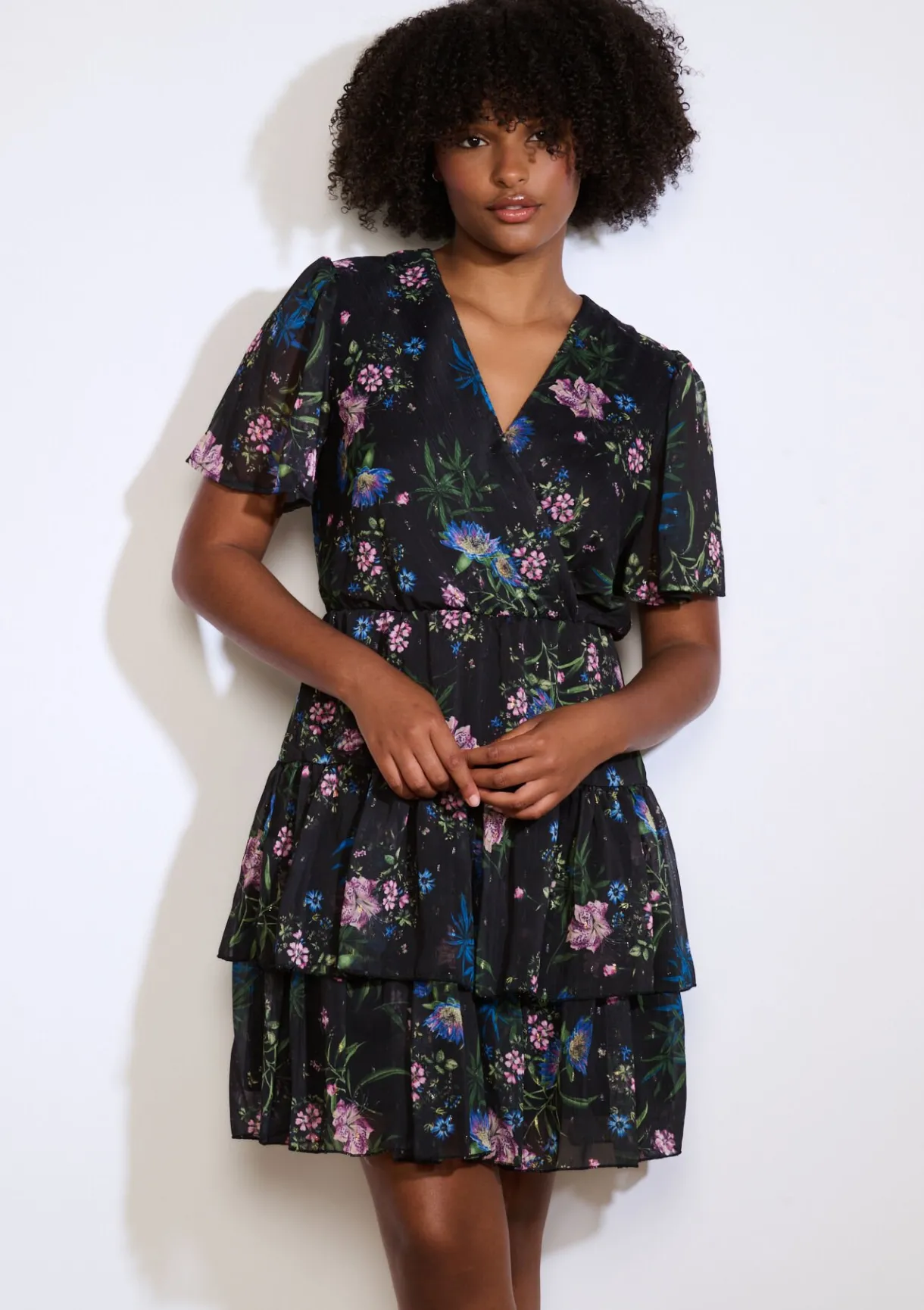 LolaLiza Bloemen overslagjurk- Jurken