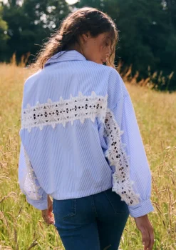 LolaLiza Blouse met kantaccenten- Blouses En Hemden