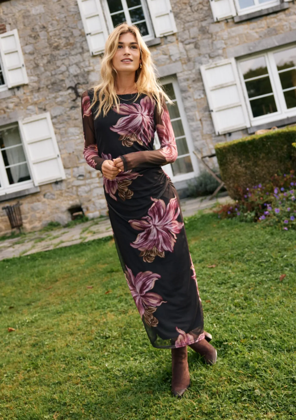 LolaLiza Bodyconjurk met bloemenprint- Jurken