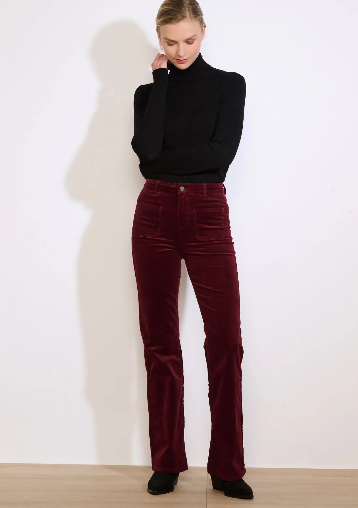 LolaLiza Bootcut ribfluwelen broek met zakken- Broeken