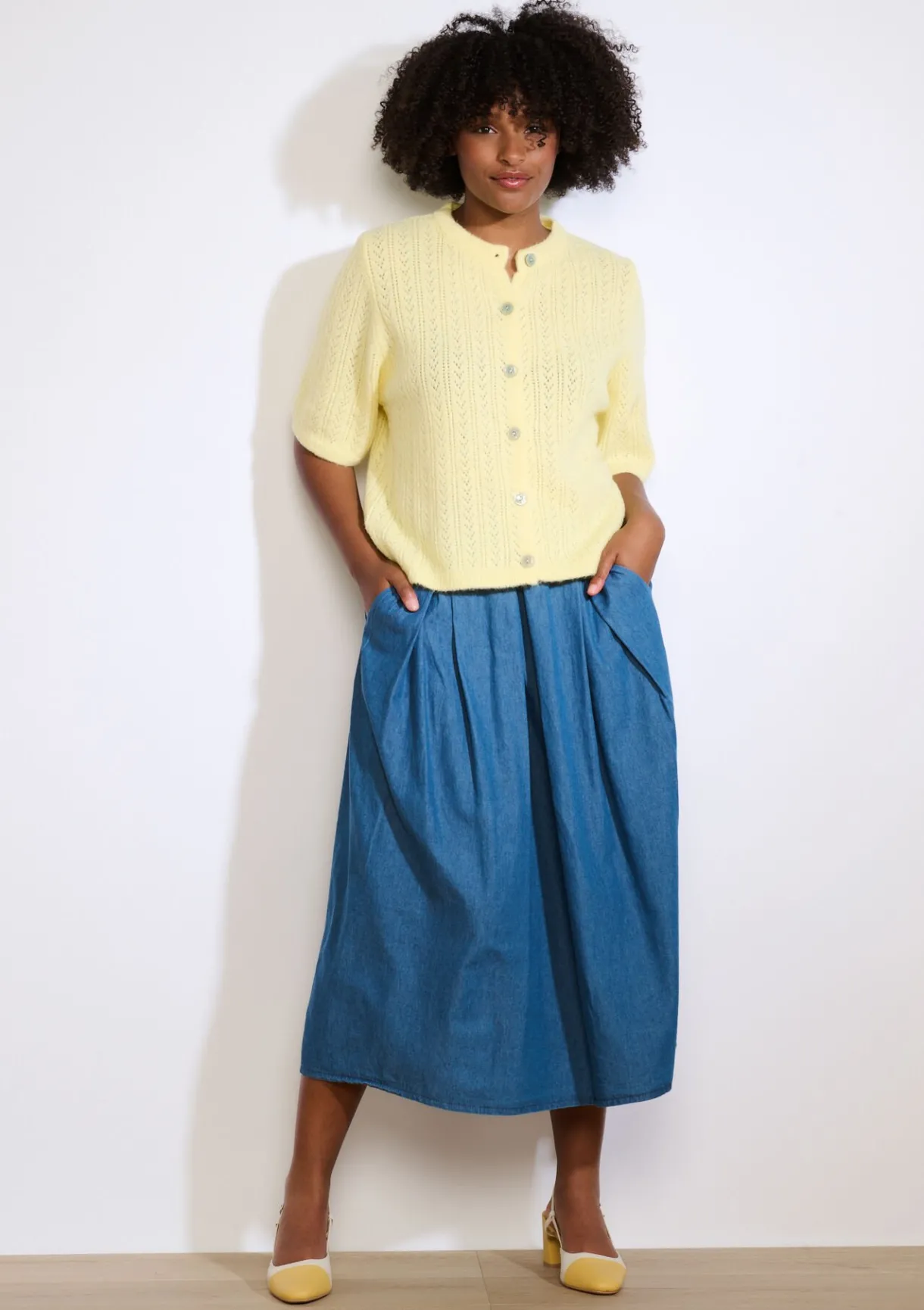 LolaLiza Fijngebreden vestje met kortmouwen- Truien En Cardigans