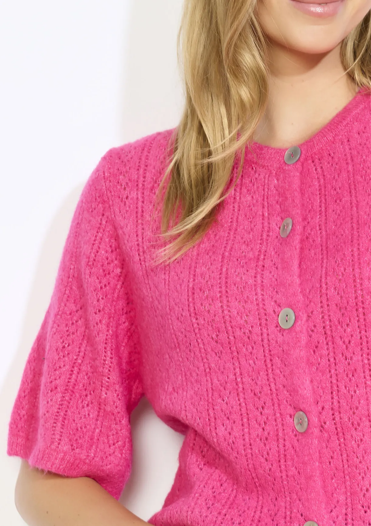 LolaLiza Fijngebreden vestje met kortmouwen- Truien En Cardigans