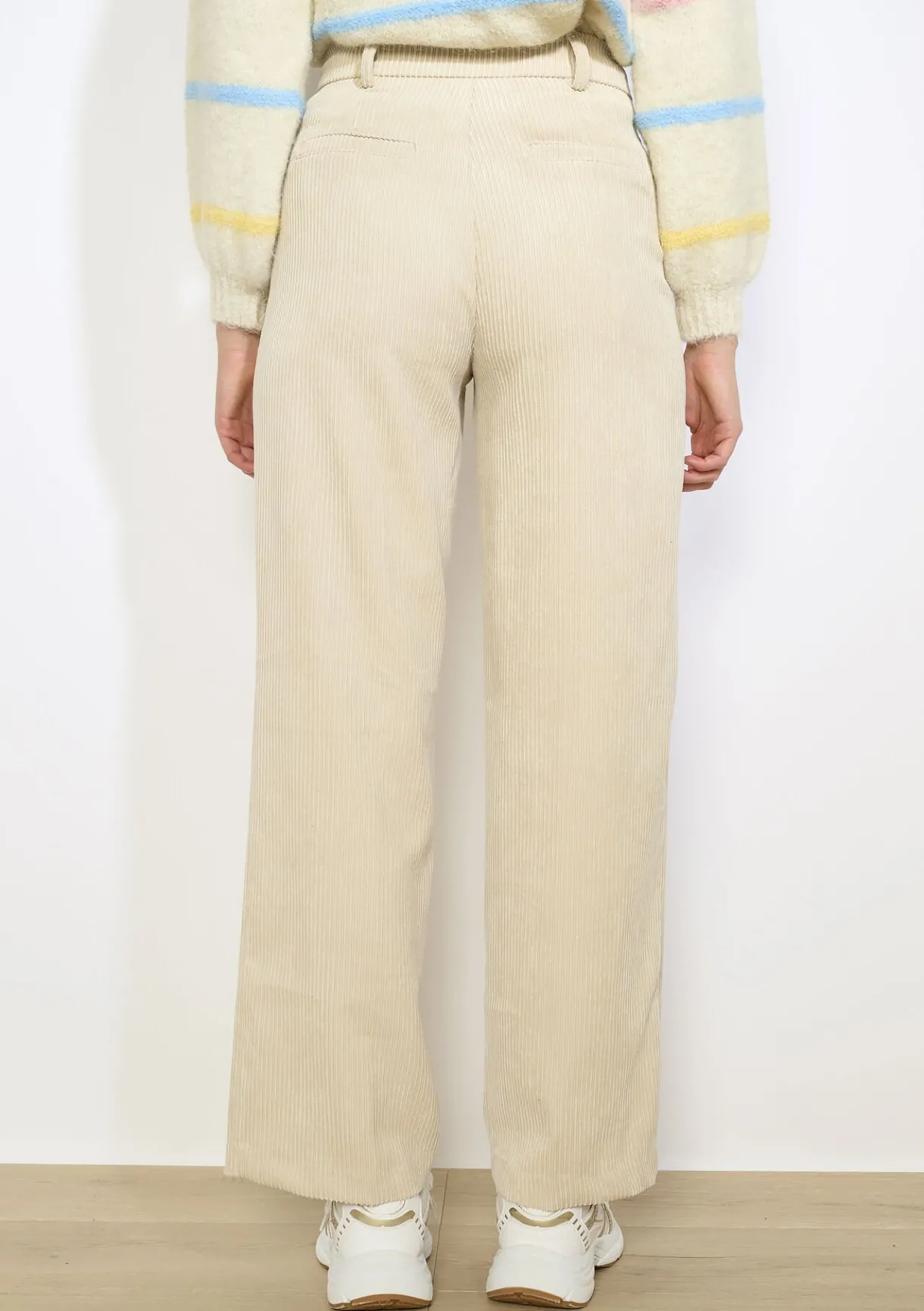 LolaLiza Flared broek in ribfluweel- Broeken