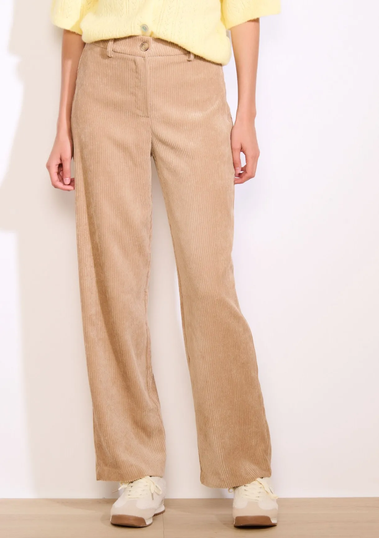 LolaLiza Flared broek in ribfluweel- Broeken