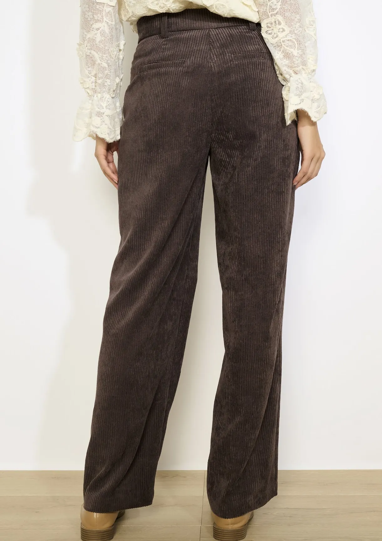 LolaLiza Flared broek in ribfluweel- Broeken