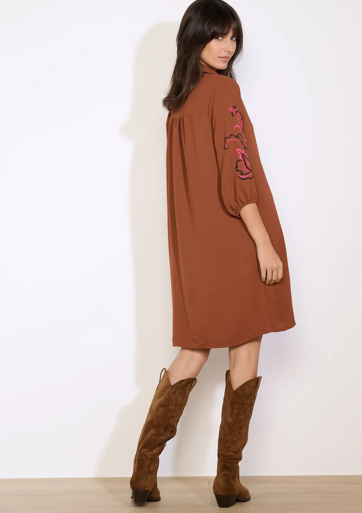 LolaLiza Geborduurde overhemdjurk- Jurken