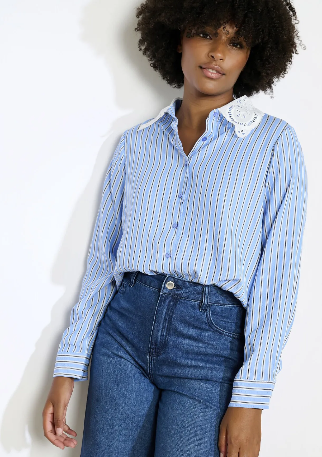 LolaLiza Gestreept hemd met macramékraag- Blouses En Hemden