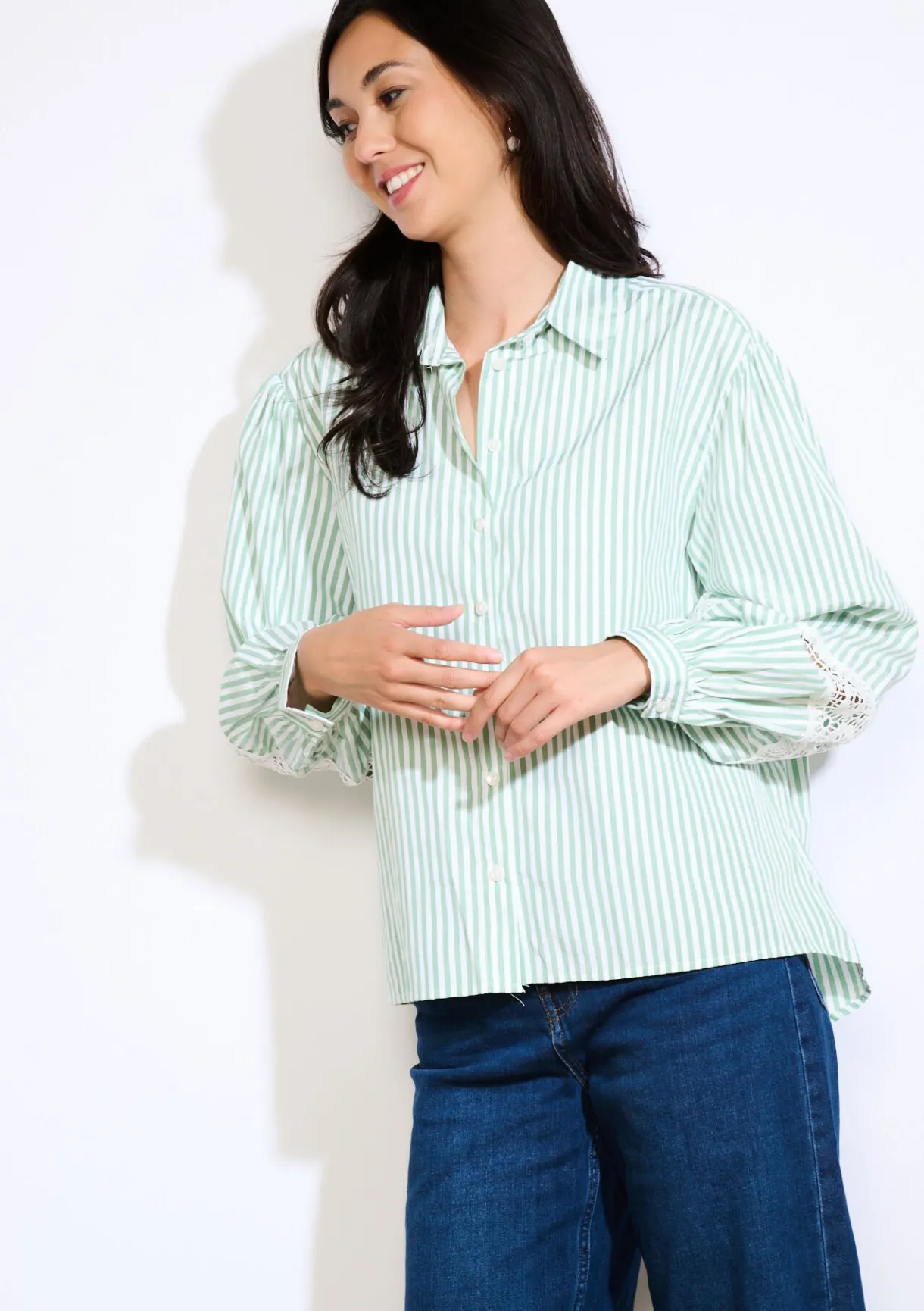 LolaLiza Gestreept overhemd met kantdetails- Blouses En Hemden