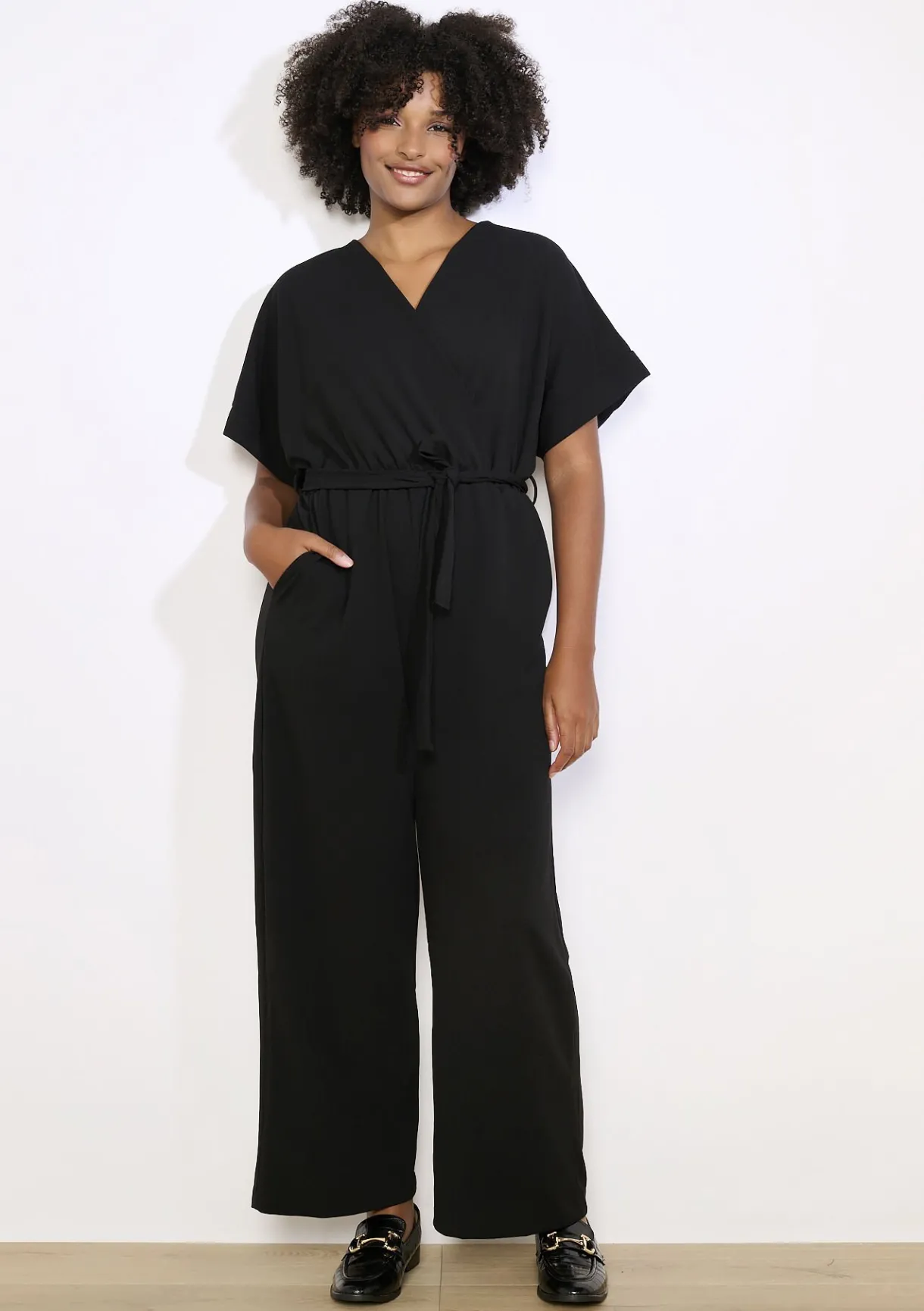 LolaLiza Getailleerde soepelvallende jumpsuit- Jumpsuits