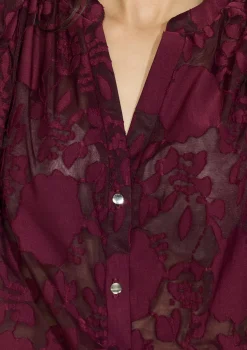 LolaLiza Jacquard t-shirt met knoopsluiting- Tops En T-Shirts