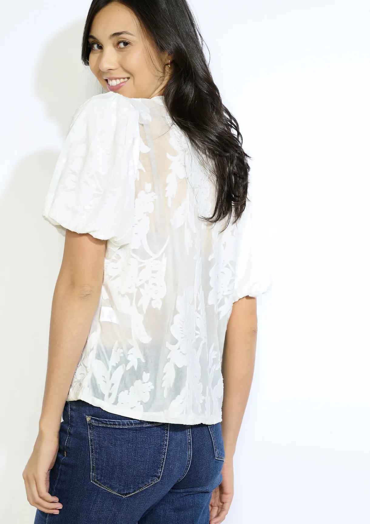 LolaLiza Jacquard t-shirt met knoopsluiting- Tops En T-Shirts