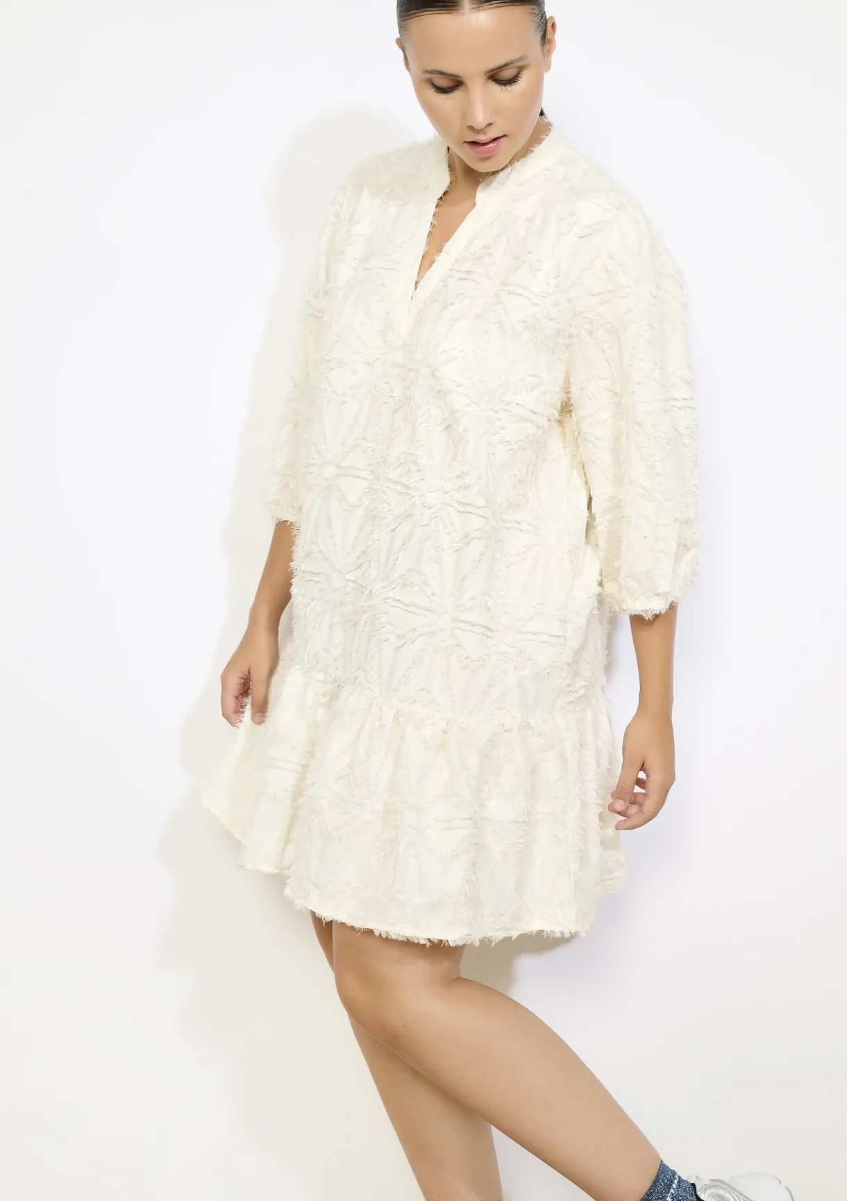 LolaLiza Jacquardjurk met pofmouwen- Jurken