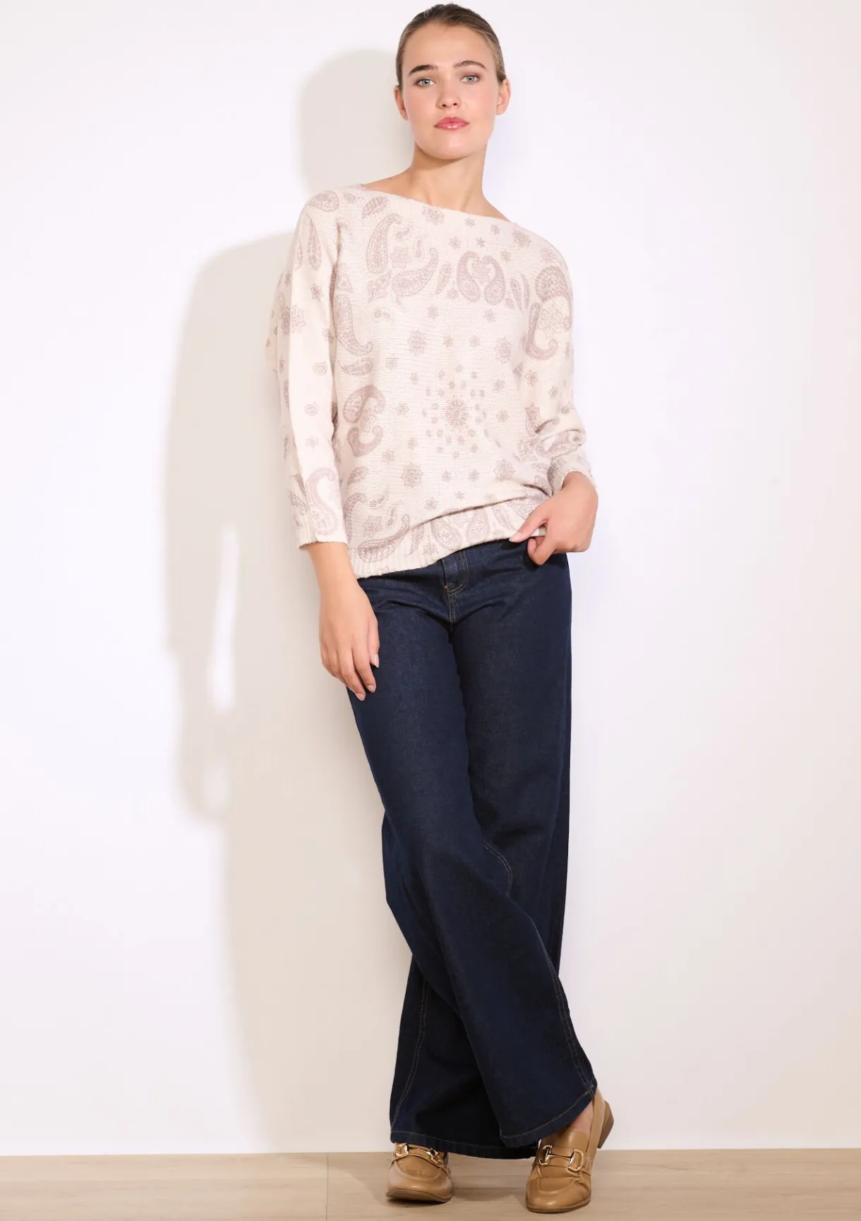 LolaLiza Jacquardtrui met paisley- Truien En Cardigans