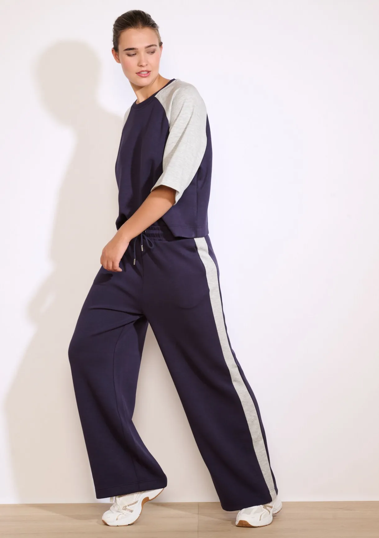 LolaLiza Joggingbroek met contrastbanden- Loungewear|Co-Ord Sets