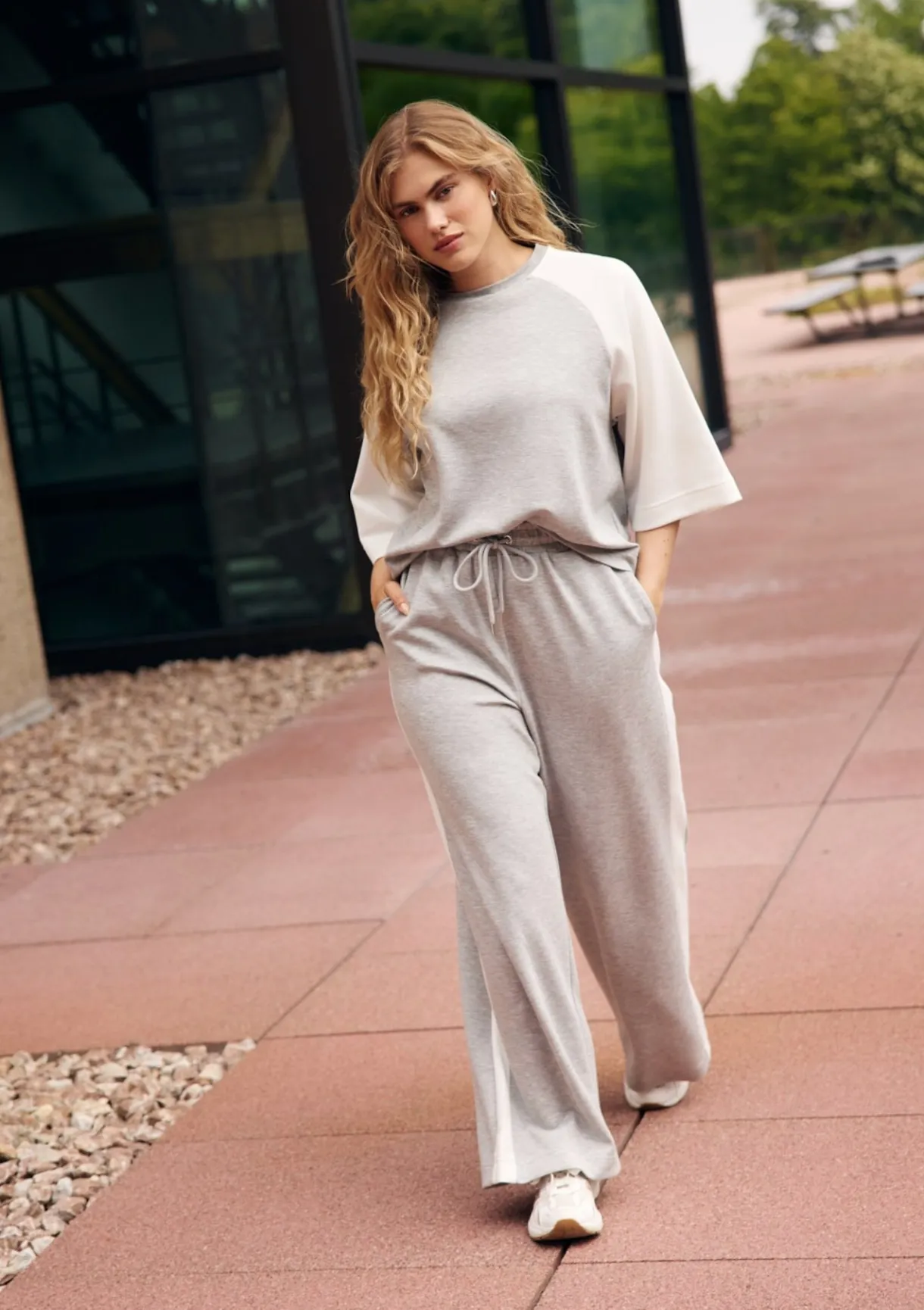 LolaLiza Joggingbroek met contrastbanden- Loungewear|Co-Ord Sets