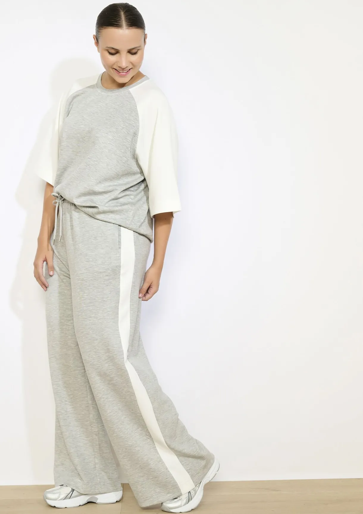 LolaLiza Joggingbroek met contrastbanden- Loungewear|Co-Ord Sets