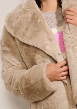 LolaLiza Korte jas in imitatiebont- Mantels En Jassen