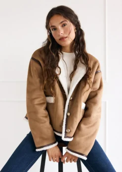 LolaLiza Korte jas in schapenvacht-look- Mantels En Jassen