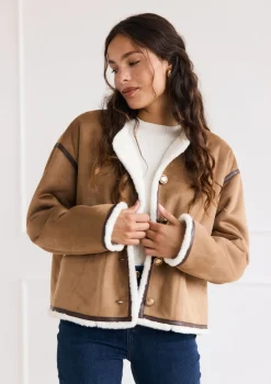 LolaLiza Korte jas in schapenvacht-look- Mantels En Jassen