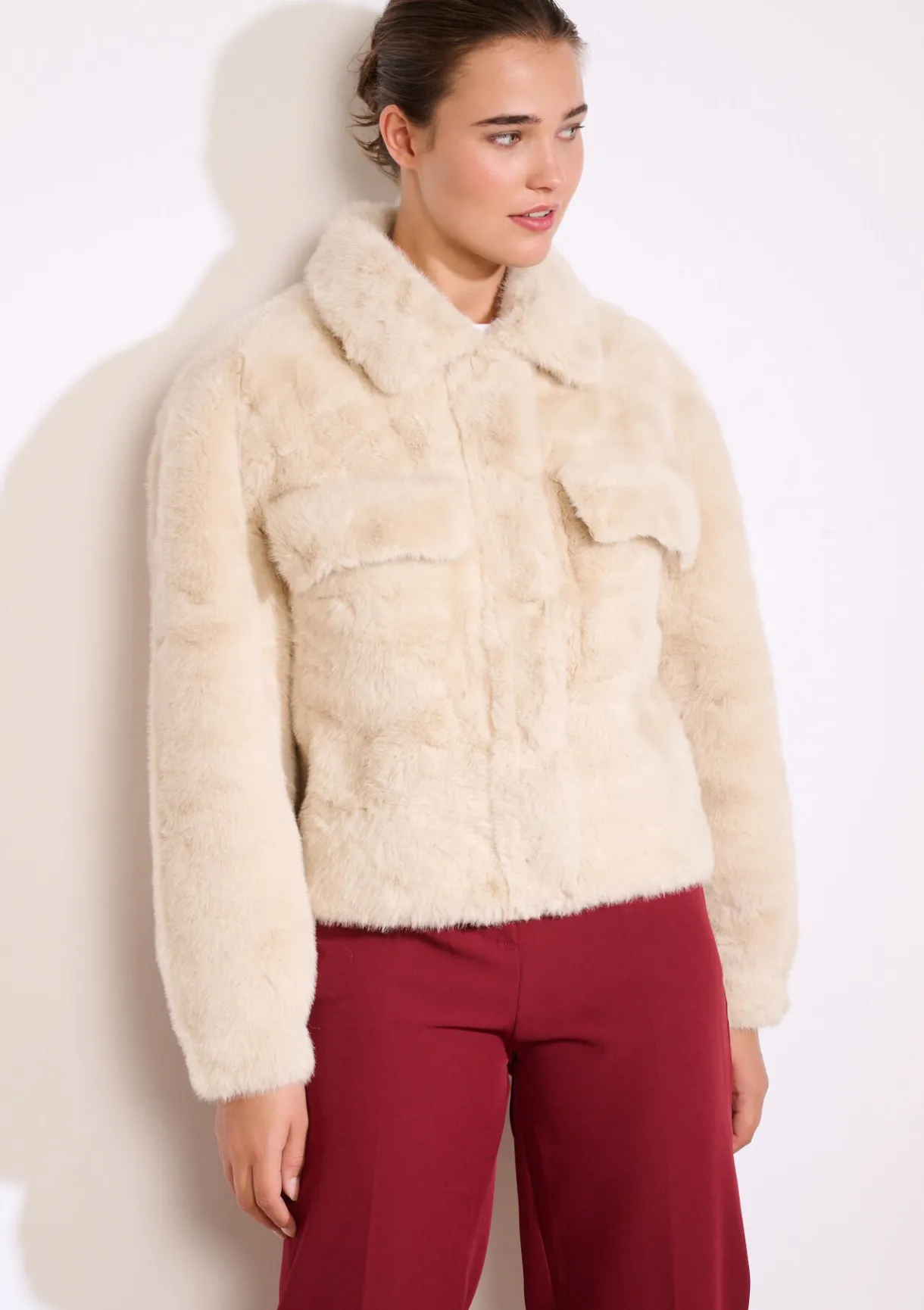 LolaLiza Korte jas van imitatiebont- Mantels En Jassen