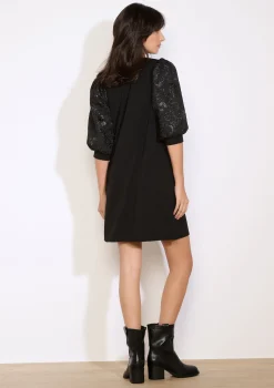 LolaLiza Korte jurk met geborduurde mouwen- Jurken