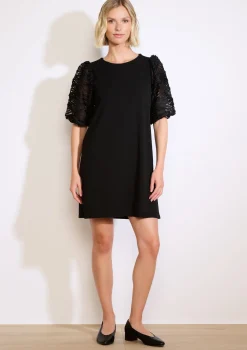 LolaLiza Korte jurk met kantmouwen- Jurken