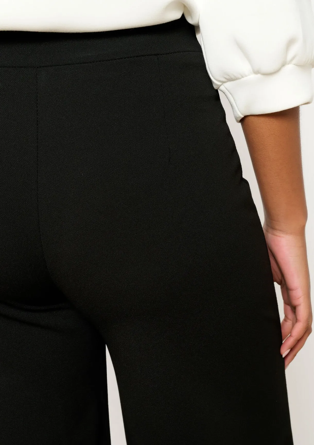 LolaLiza Losse broek in scubastof- Broeken