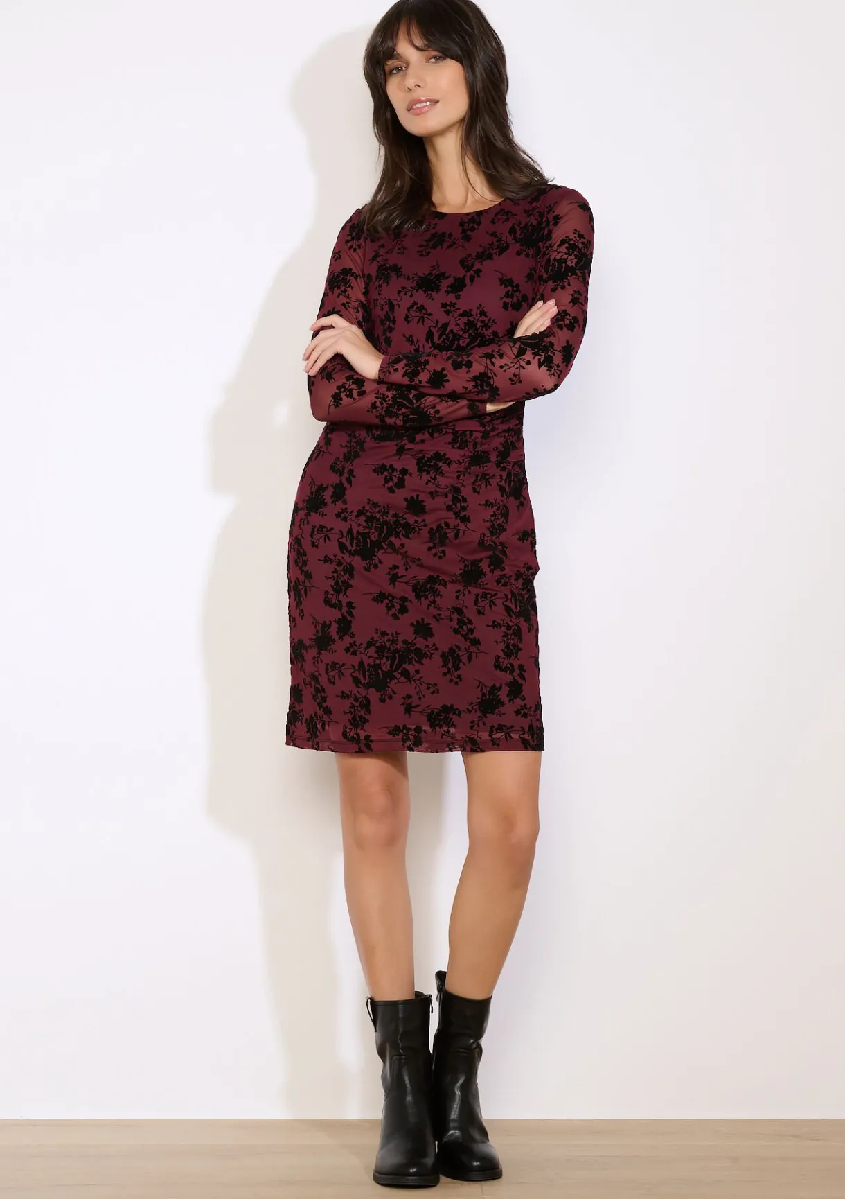 LolaLiza Midi jurk met bloemenflock- Jurken