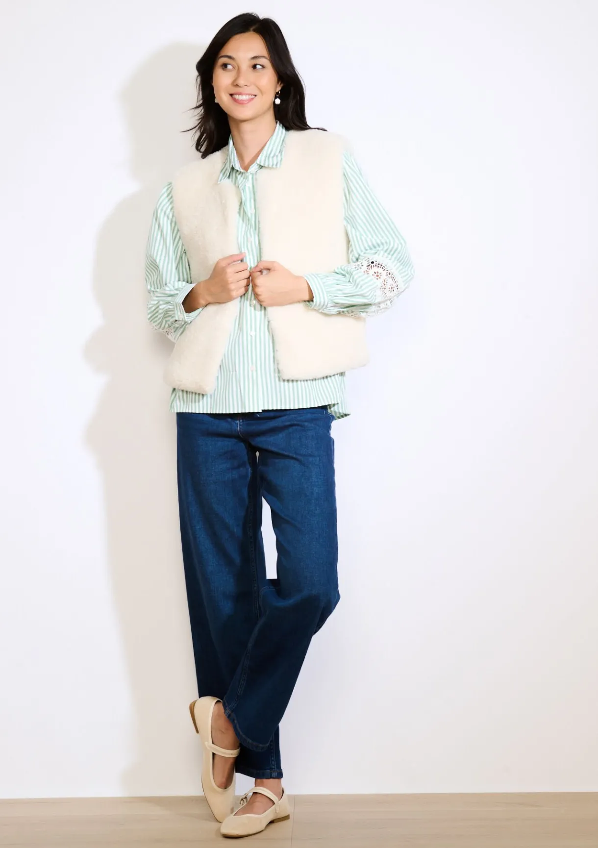 LolaLiza Mouwloos teddy gilet- Vesten En Blazers