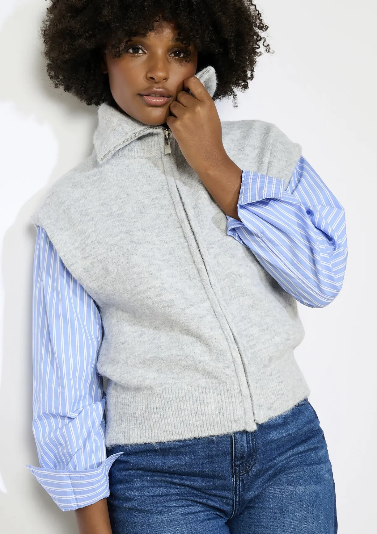 LolaLiza Mouwloos vest met rits- Truien En Cardigans