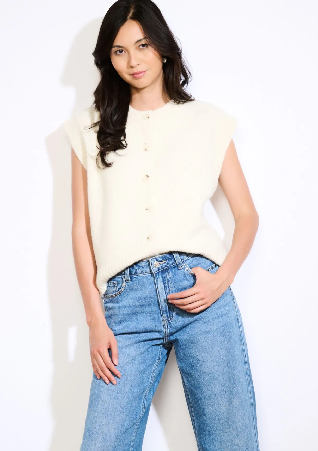 LolaLiza Mouwloze gebreide vest met knopen- Truien En Cardigans