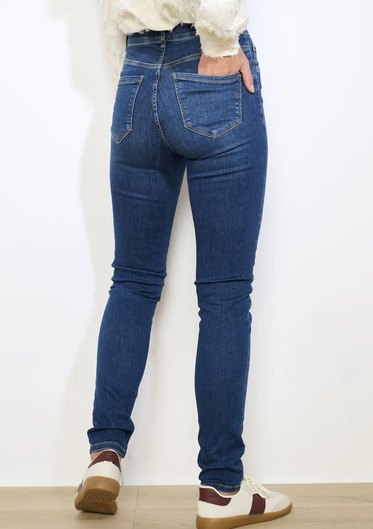 LolaLiza Multiple size slim jeans- Jeans