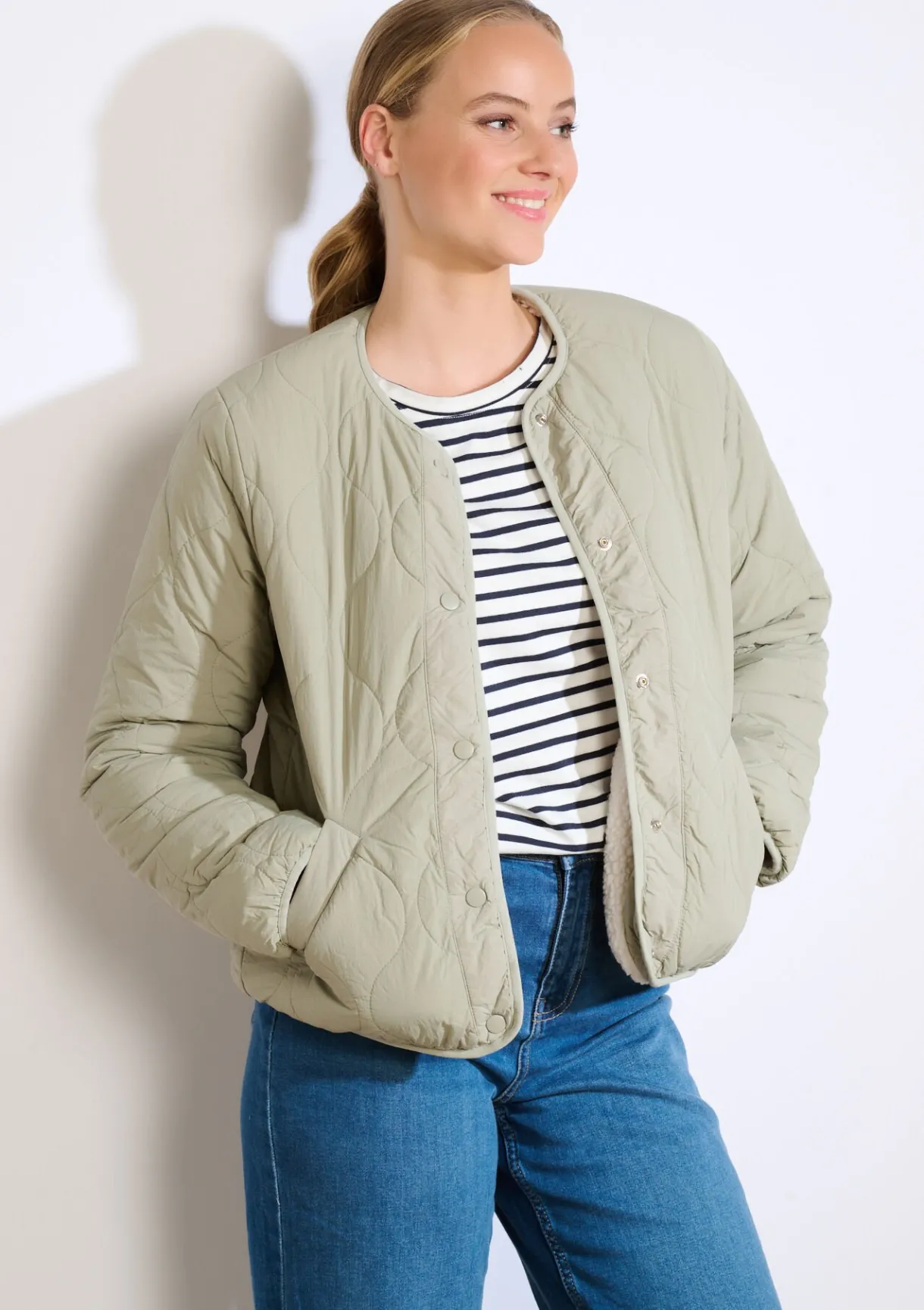 LolaLiza Omkeerbare korte gewatteerde jas- Loungewear|Vesten En Blazers