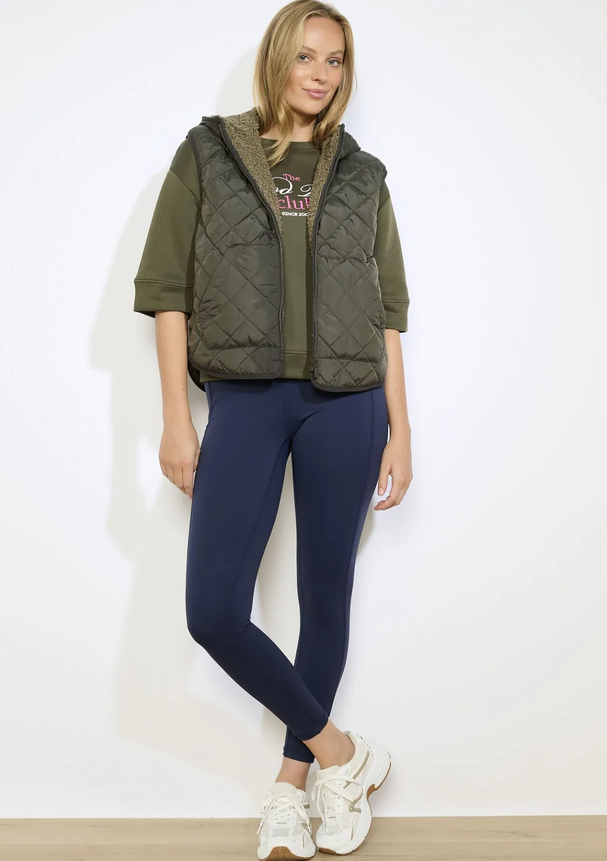 LolaLiza Omkeerbare sherpa-nylon bodywarmer- Loungewear|Mantels En Jassen