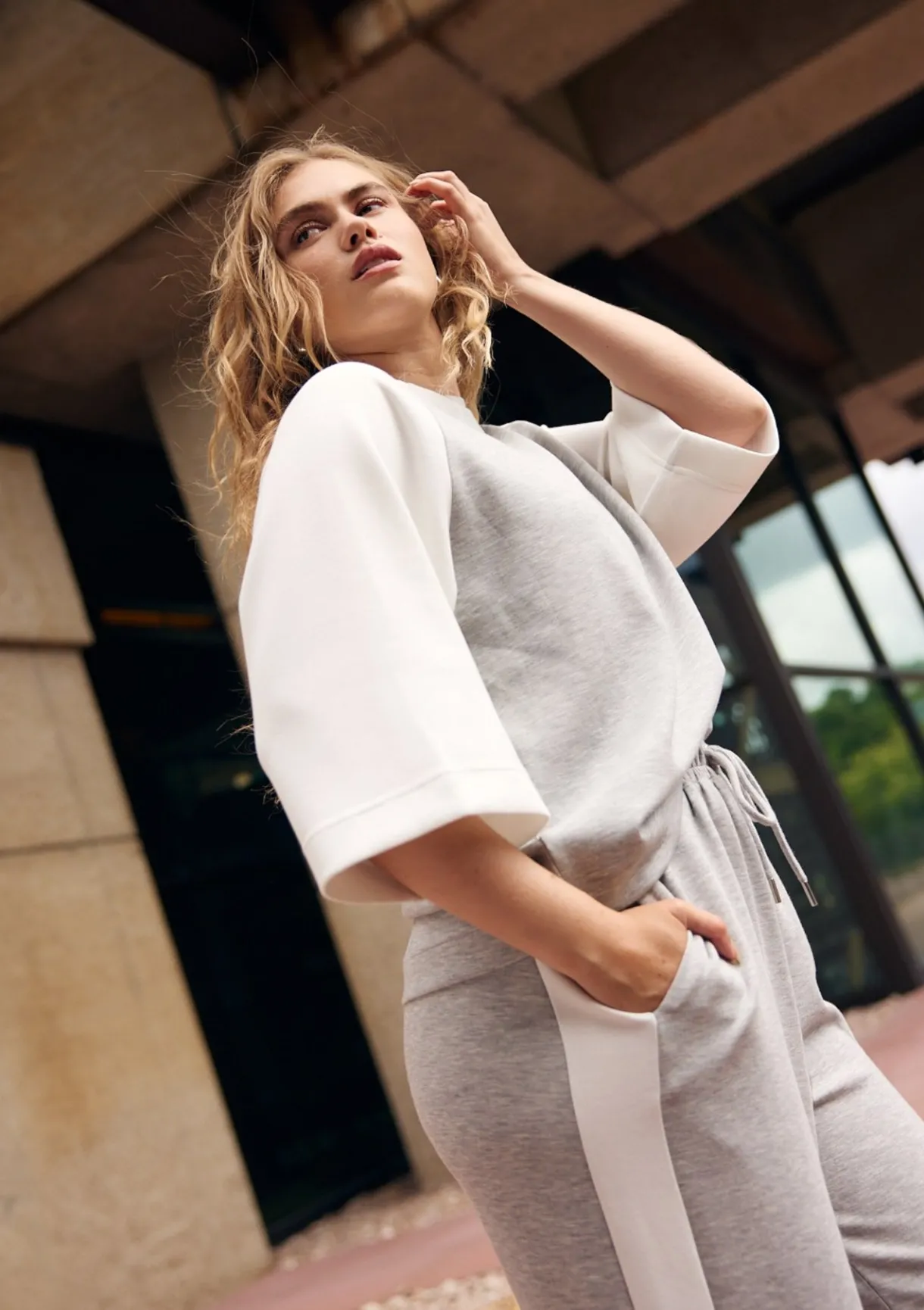 LolaLiza Oversized sweatshirt met contrast- Sweats|Loungewear