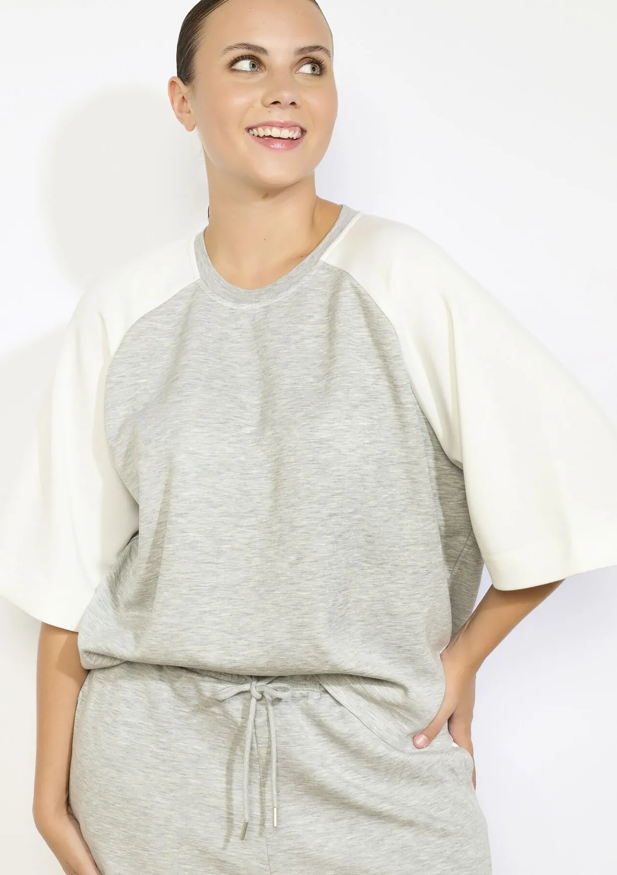 LolaLiza Oversized sweatshirt met contrast- Sweats|Loungewear