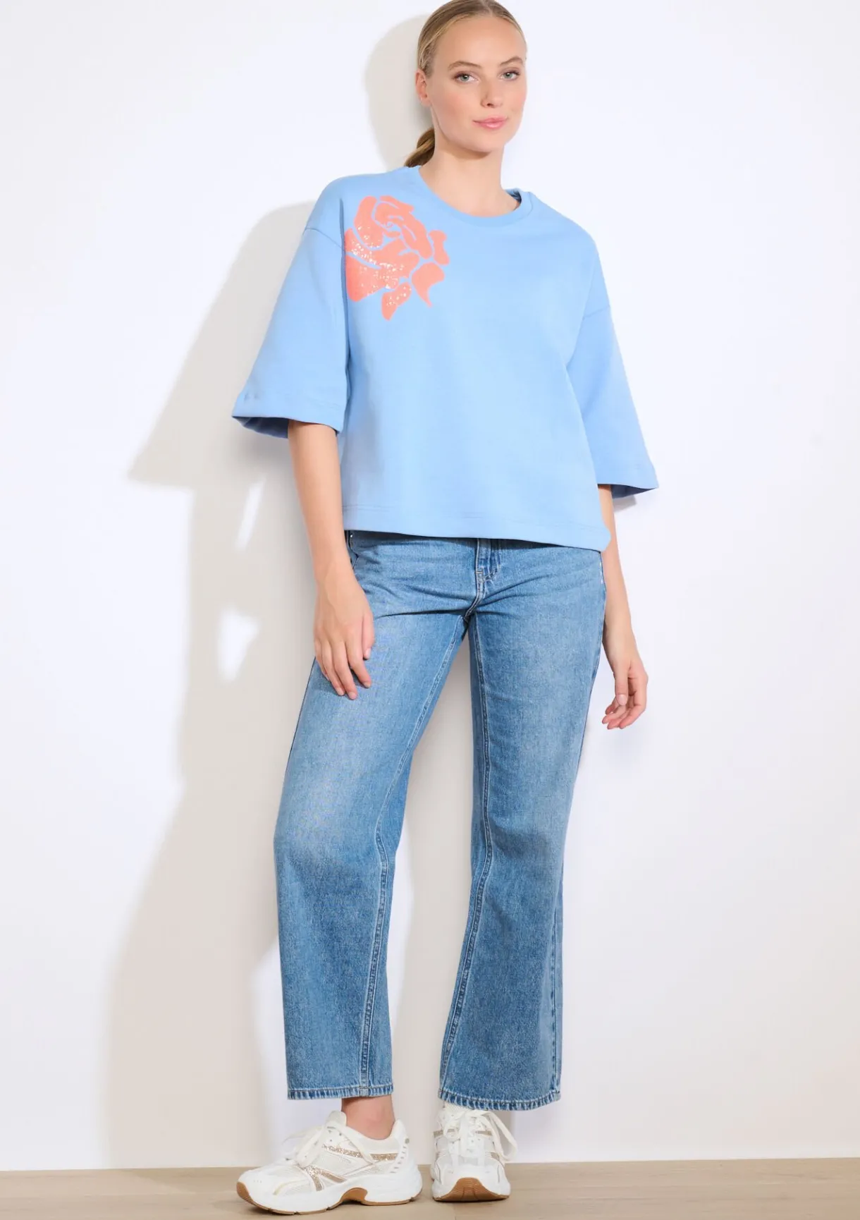 LolaLiza Sweat met paillettenbloem- Sweats