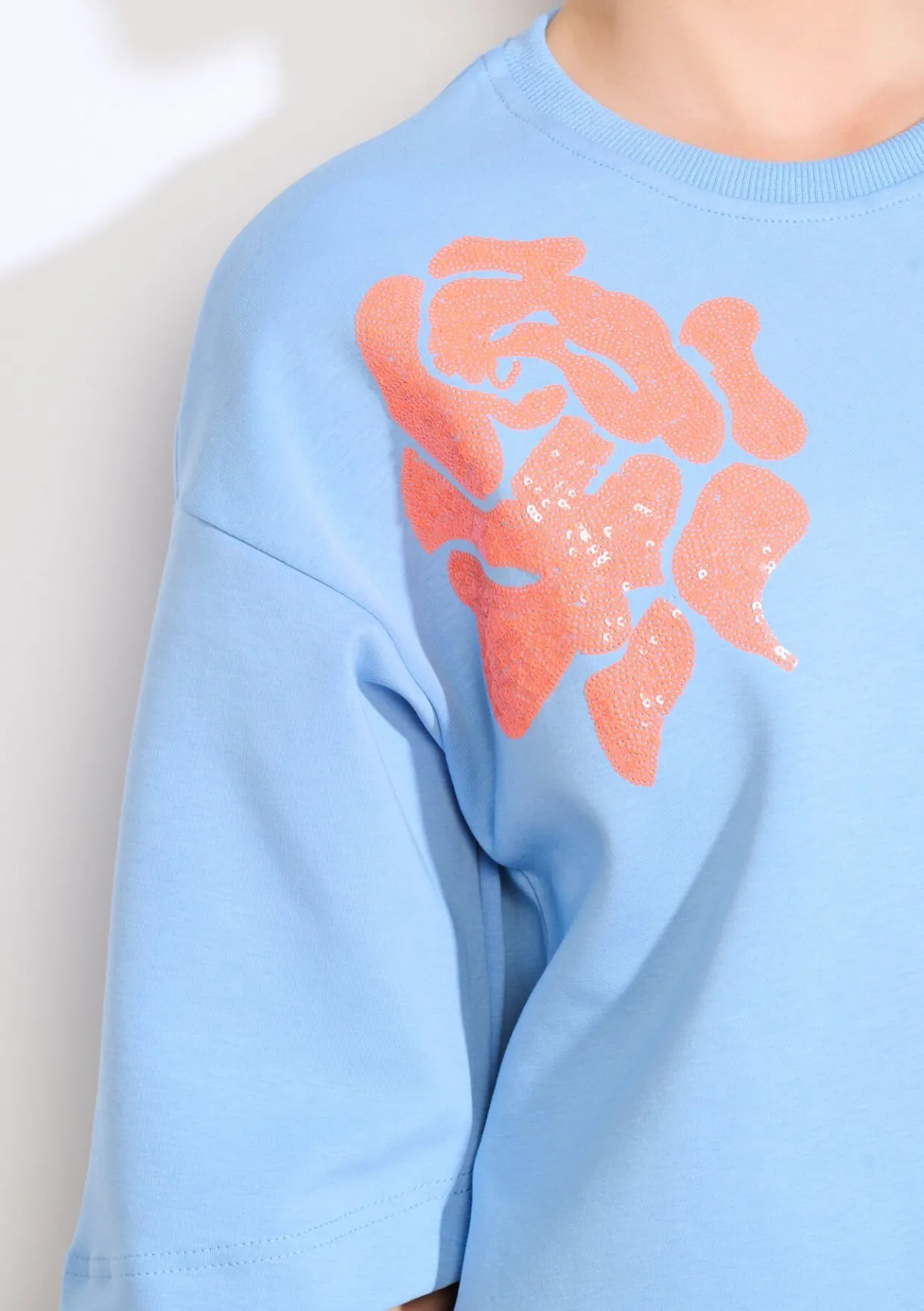 LolaLiza Sweat met paillettenbloem- Sweats