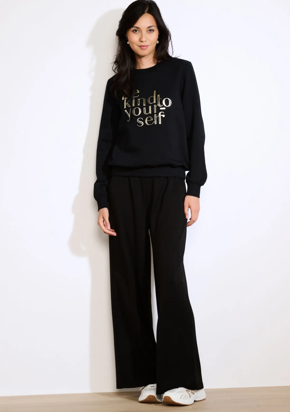 LolaLiza Sweater met positieve tekst- Sweats