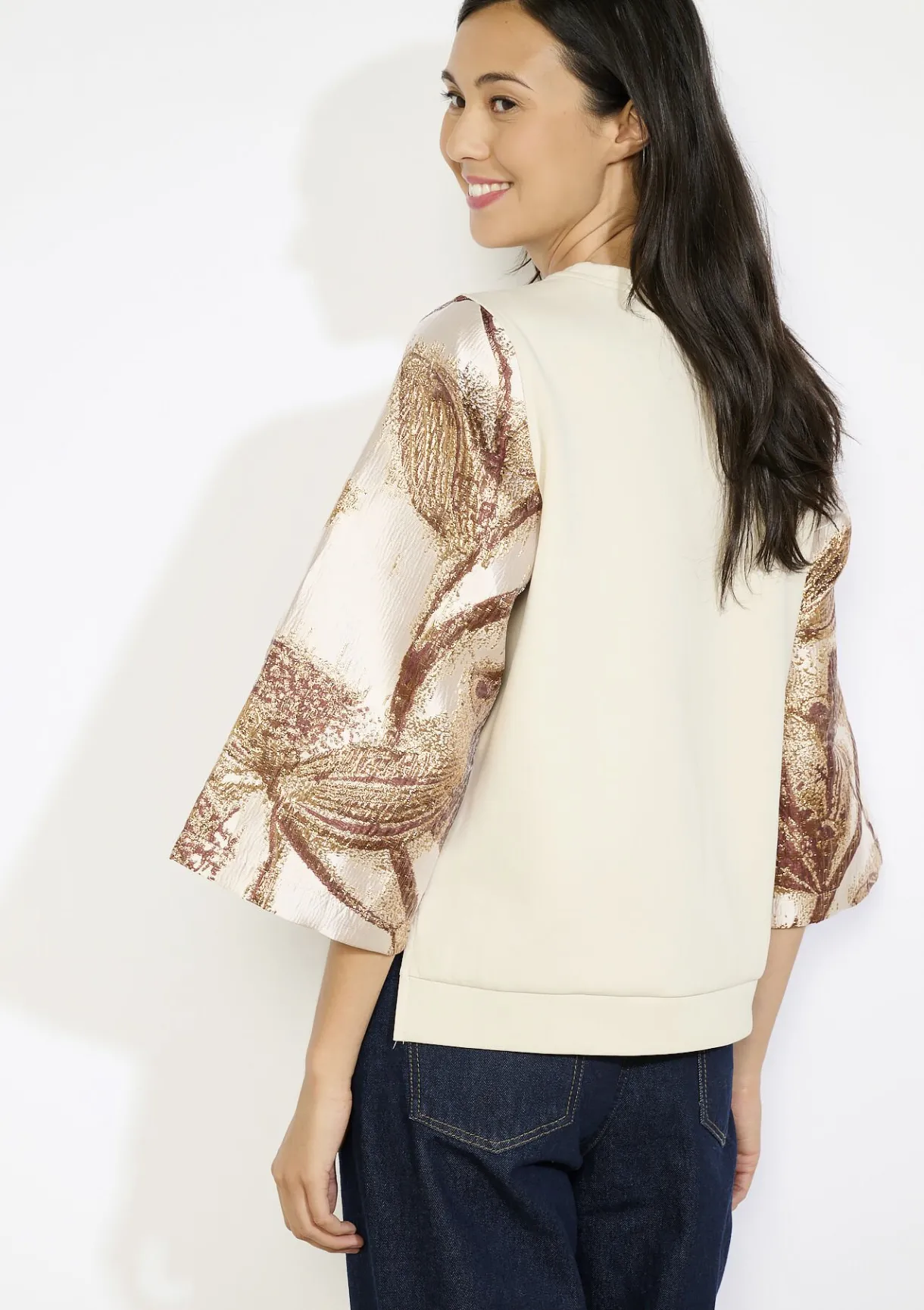 LolaLiza Trui met bloemen en paillettenmouwen- Sweats