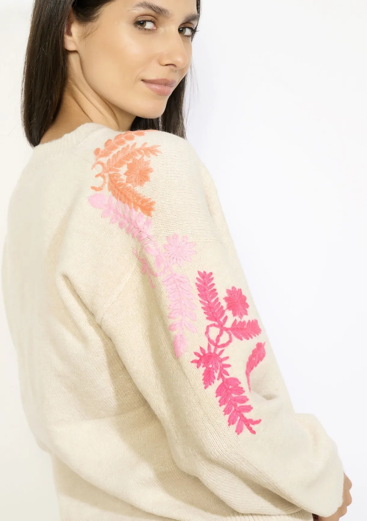 LolaLiza Trui met geborduurde mouwen- Truien En Cardigans