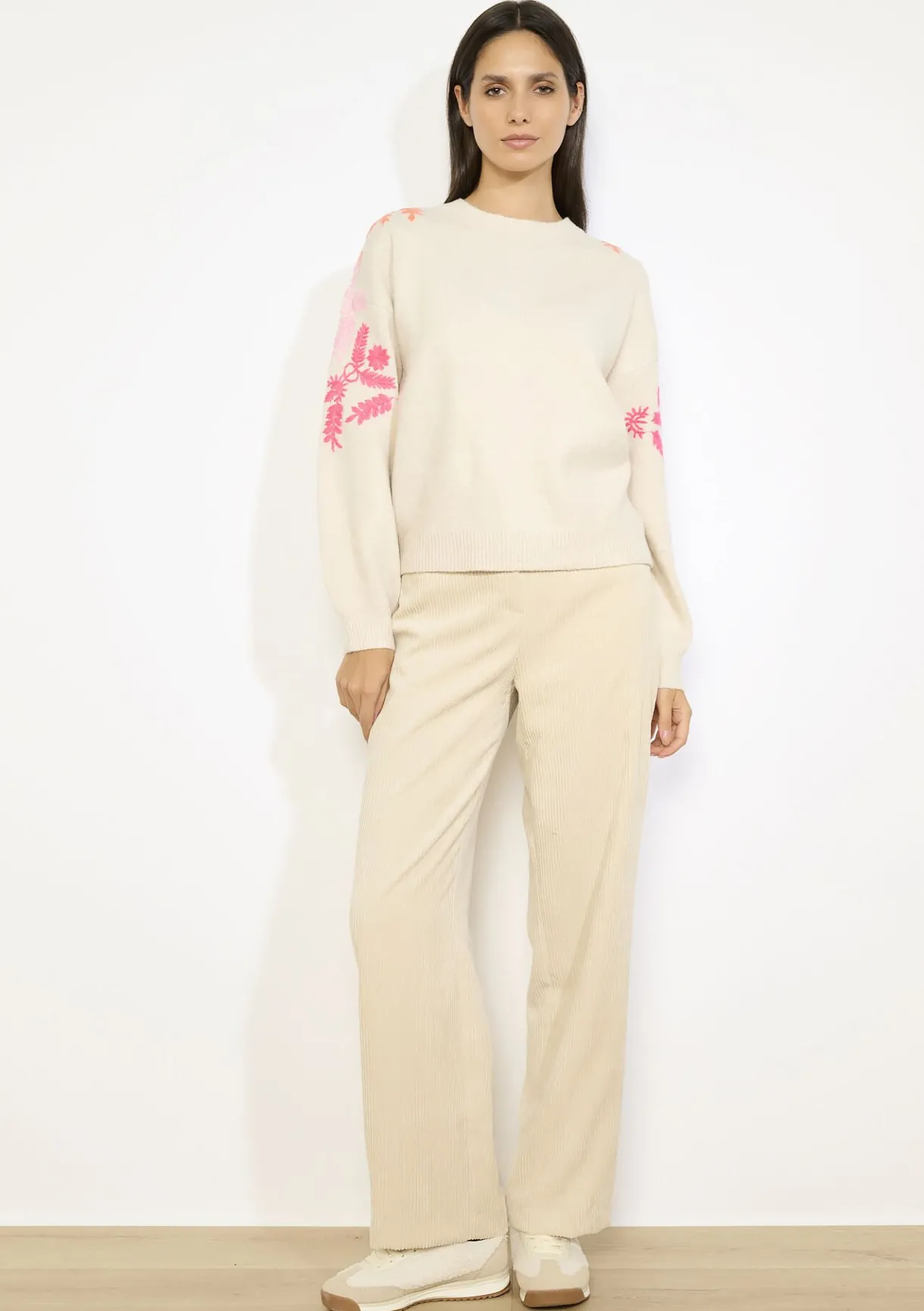 LolaLiza Trui met geborduurde mouwen- Truien En Cardigans