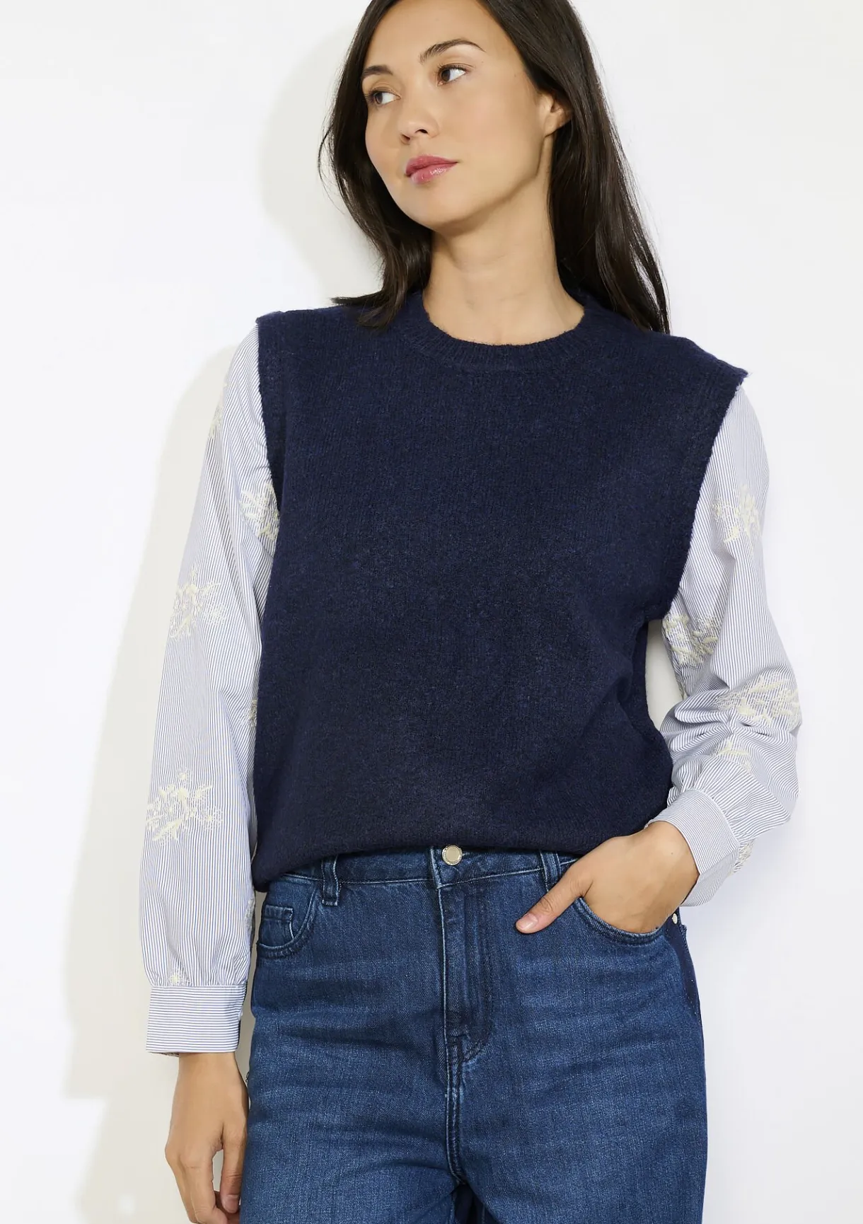 LolaLiza Trui met poplinemouwen- Truien En Cardigans