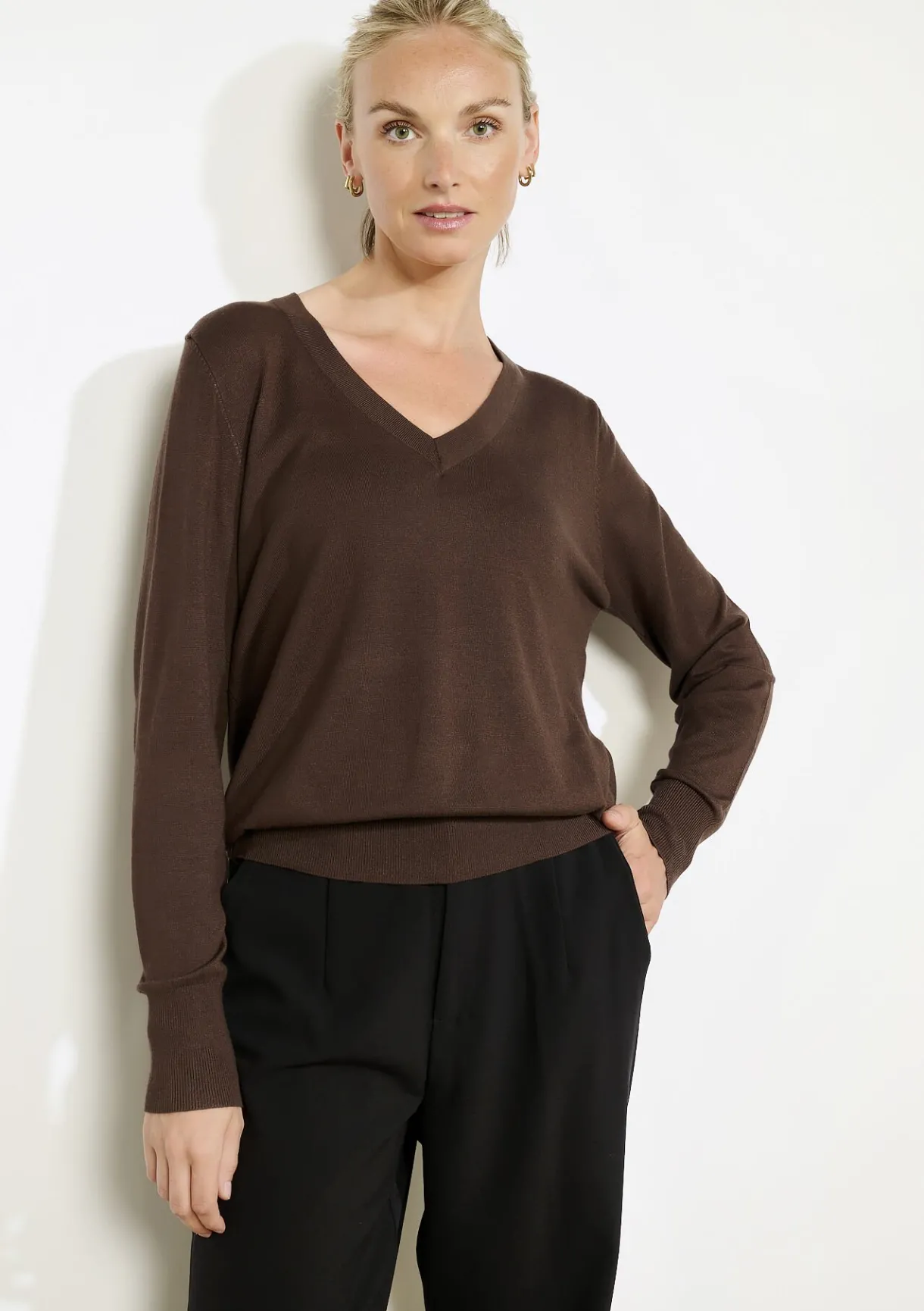 LolaLiza V-hals trui met knoopjes- Truien En Cardigans