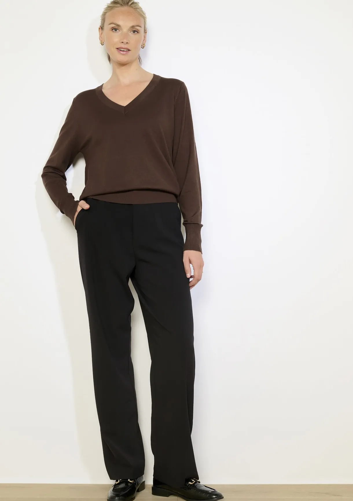 LolaLiza V-hals trui met knoopjes- Truien En Cardigans