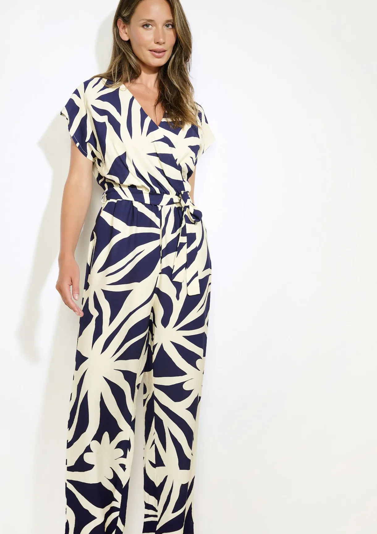 LolaLiza Wikkel jumpsuit met print- Jumpsuits