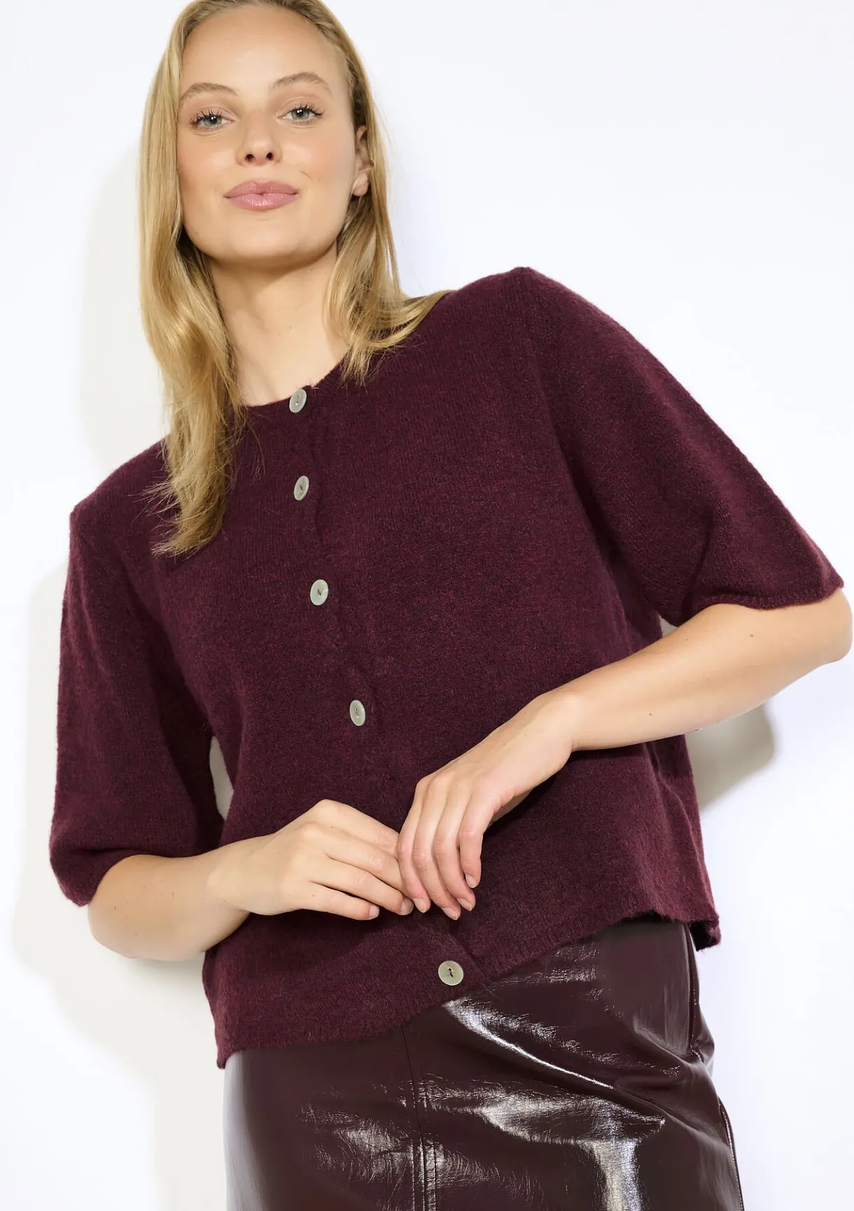 LolaLiza Zachte korte-mouwen cardigan- Truien En Cardigans