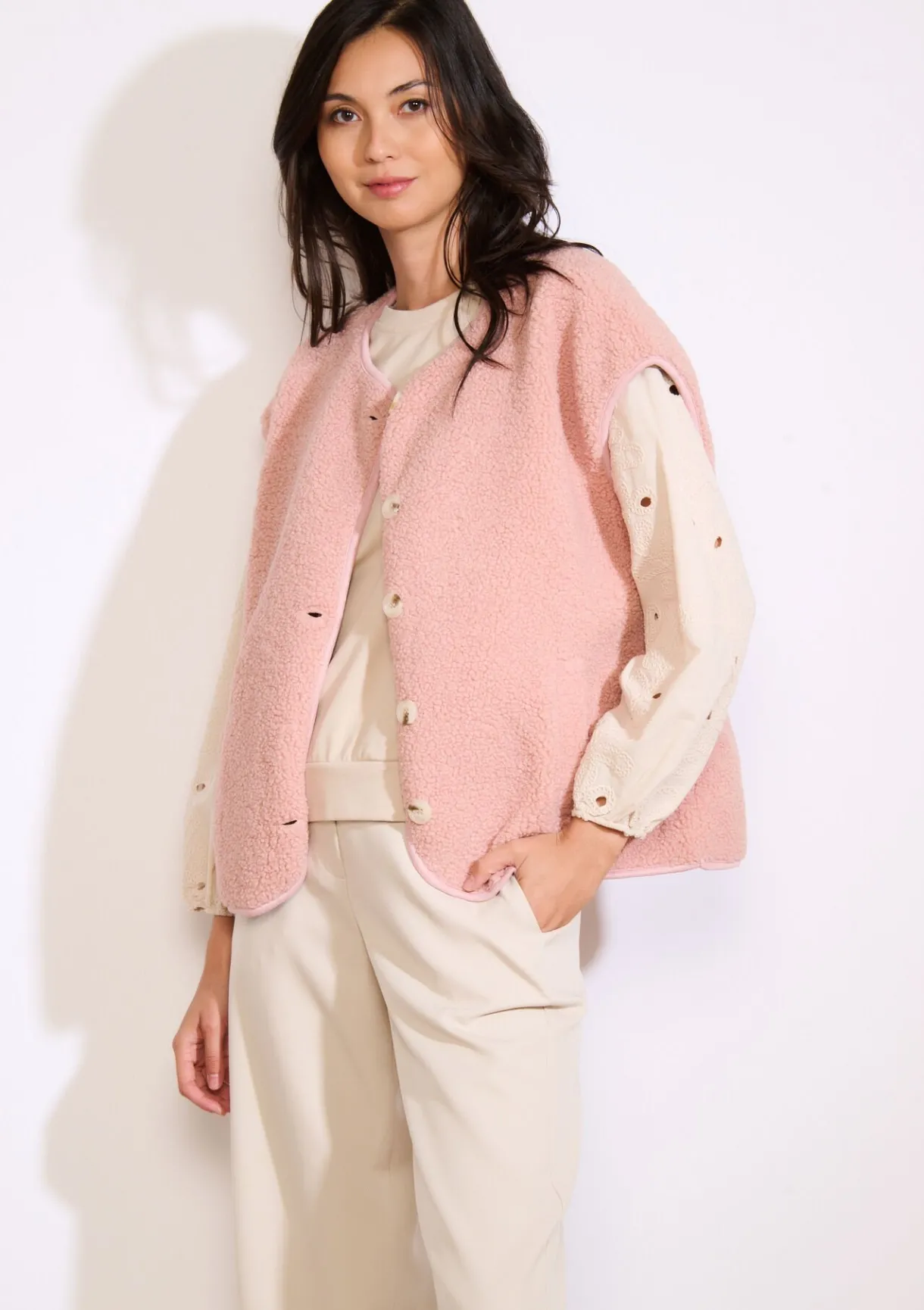 LolaLiza Zachte mouwloze bodywarmer- Vesten En Blazers