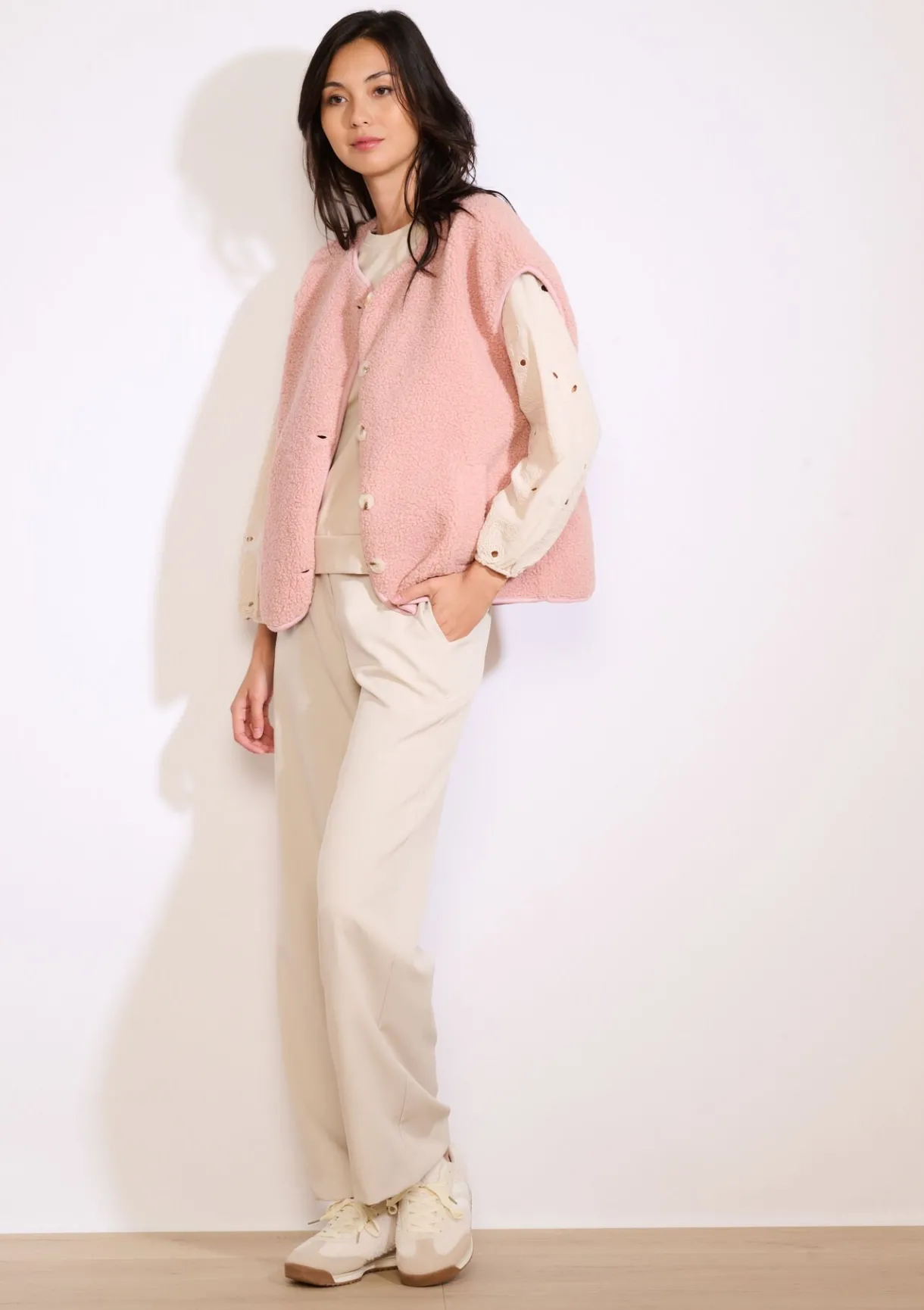 LolaLiza Zachte mouwloze bodywarmer- Vesten En Blazers