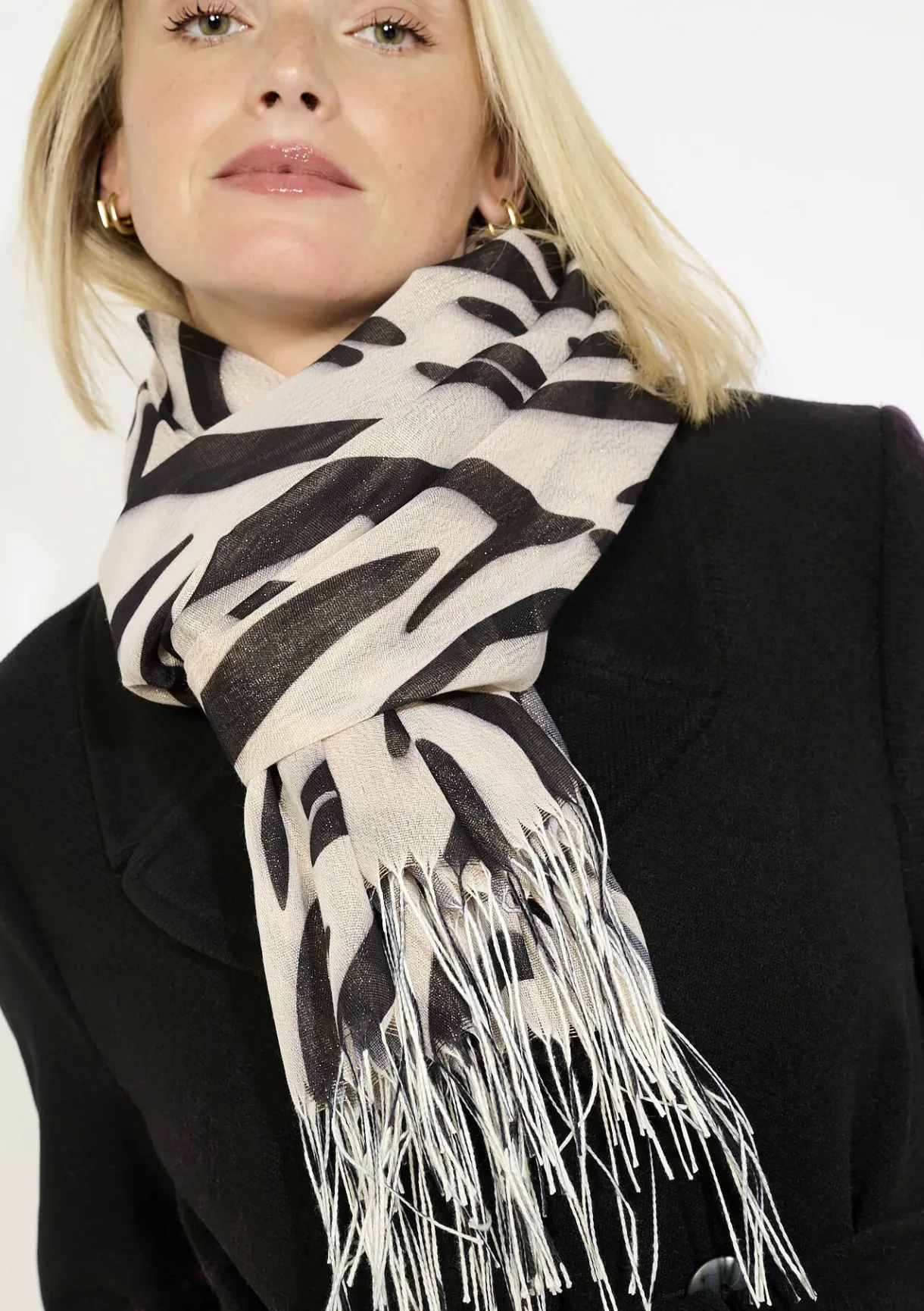 LolaLiza Zebra sjaal met franjes- Accessoires